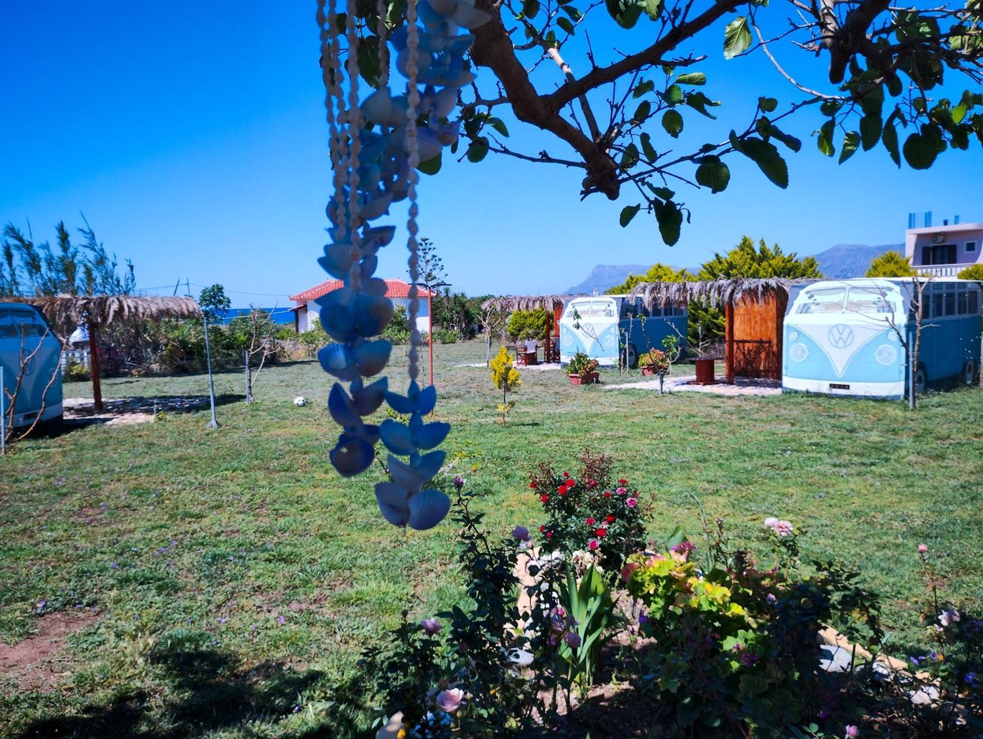 Cornelia Hippie Magic Bus Villa Kissamos Exterior photo