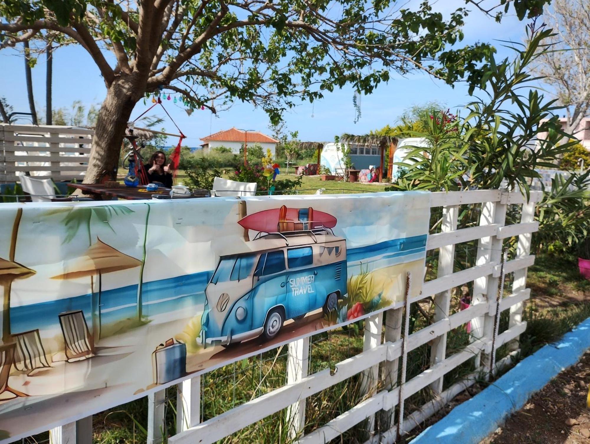 Cornelia Hippie Magic Bus Villa Kissamos Exterior photo