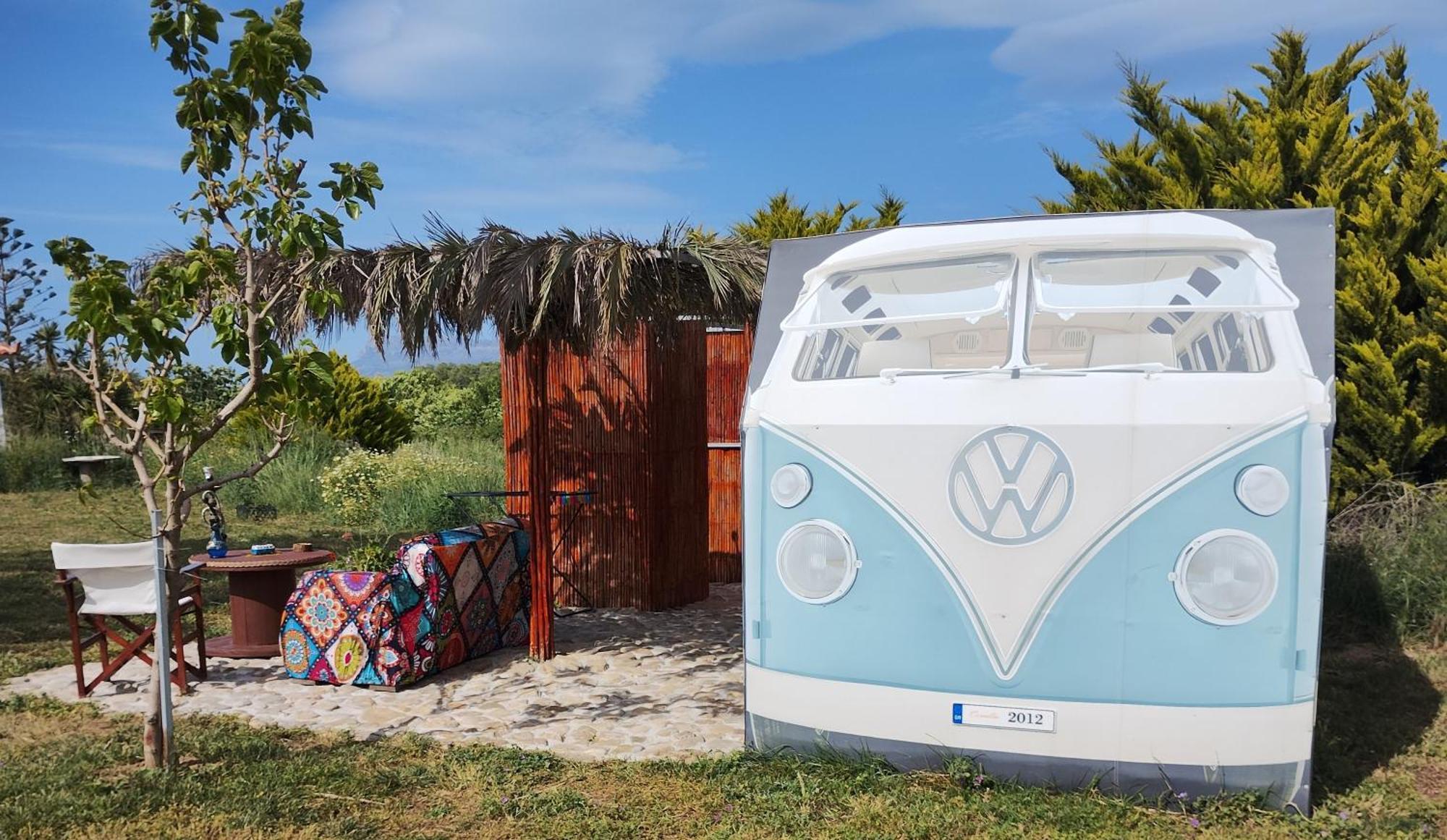 Cornelia Hippie Magic Bus Villa Kissamos Exterior photo